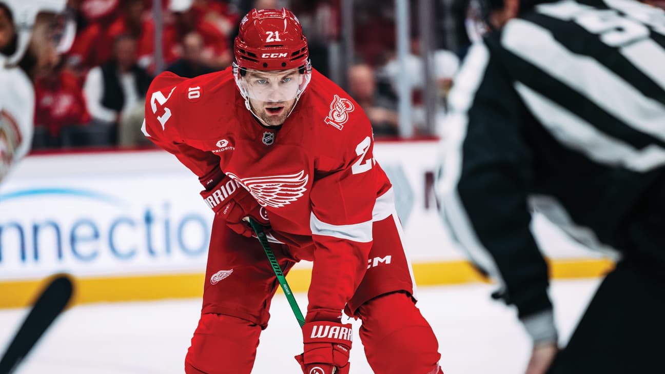 James van Riemsdyk action shot