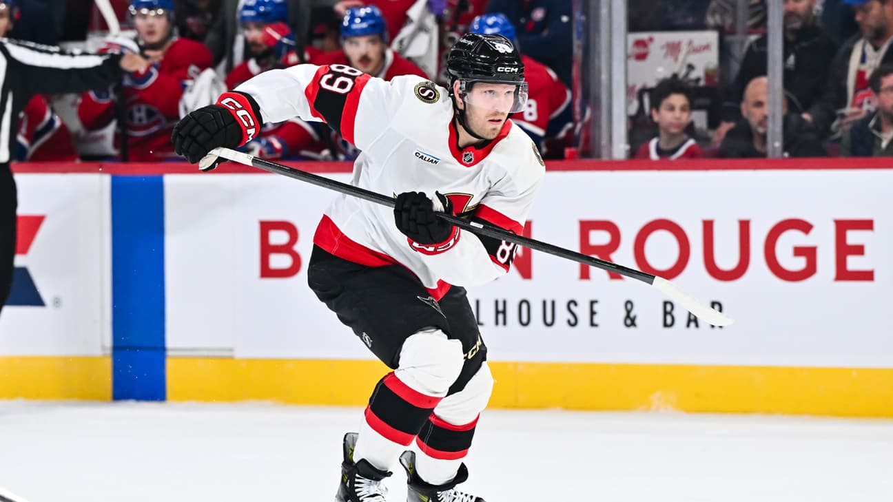 Lars Eller action shot