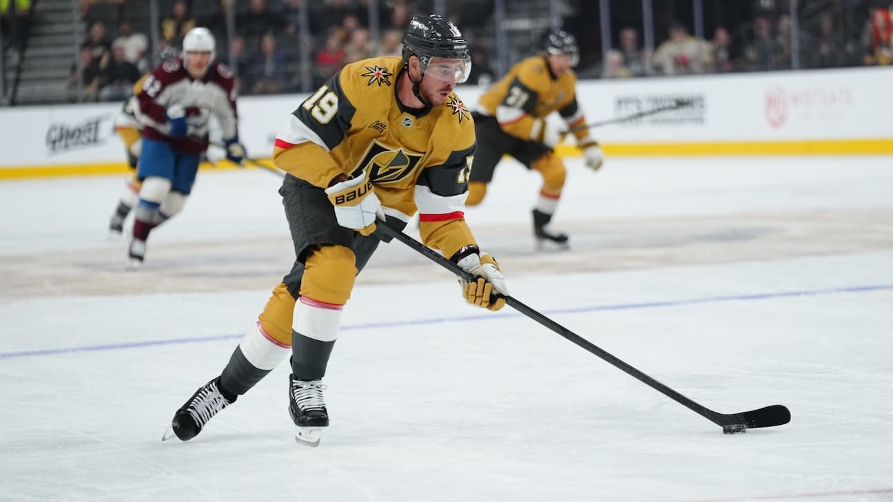 Reilly Smith action shot