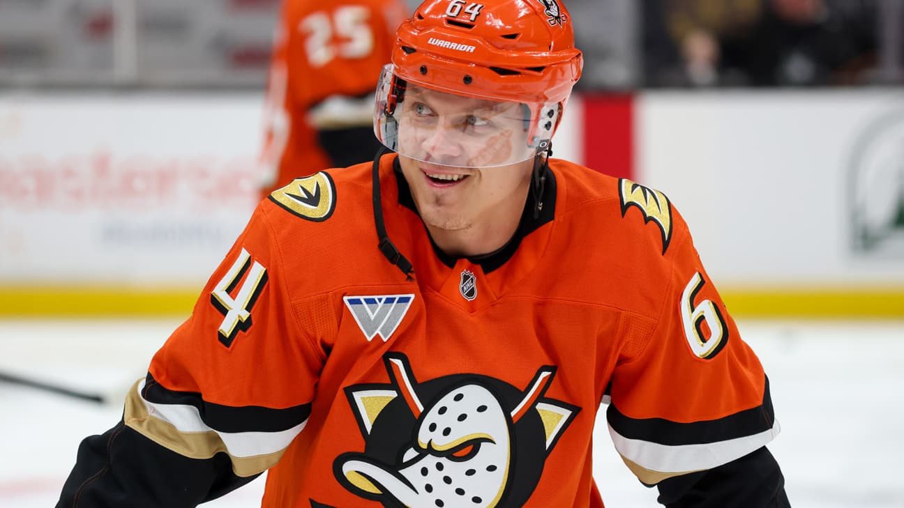 Mikael Granlund action shot