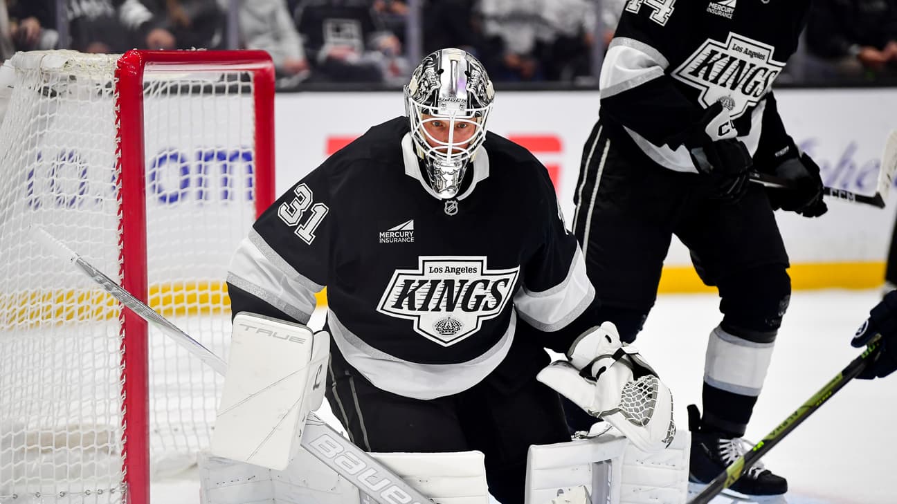 Anton Forsberg action shot