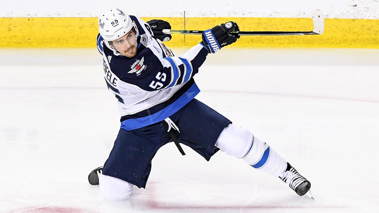 Mark Scheifele action shot