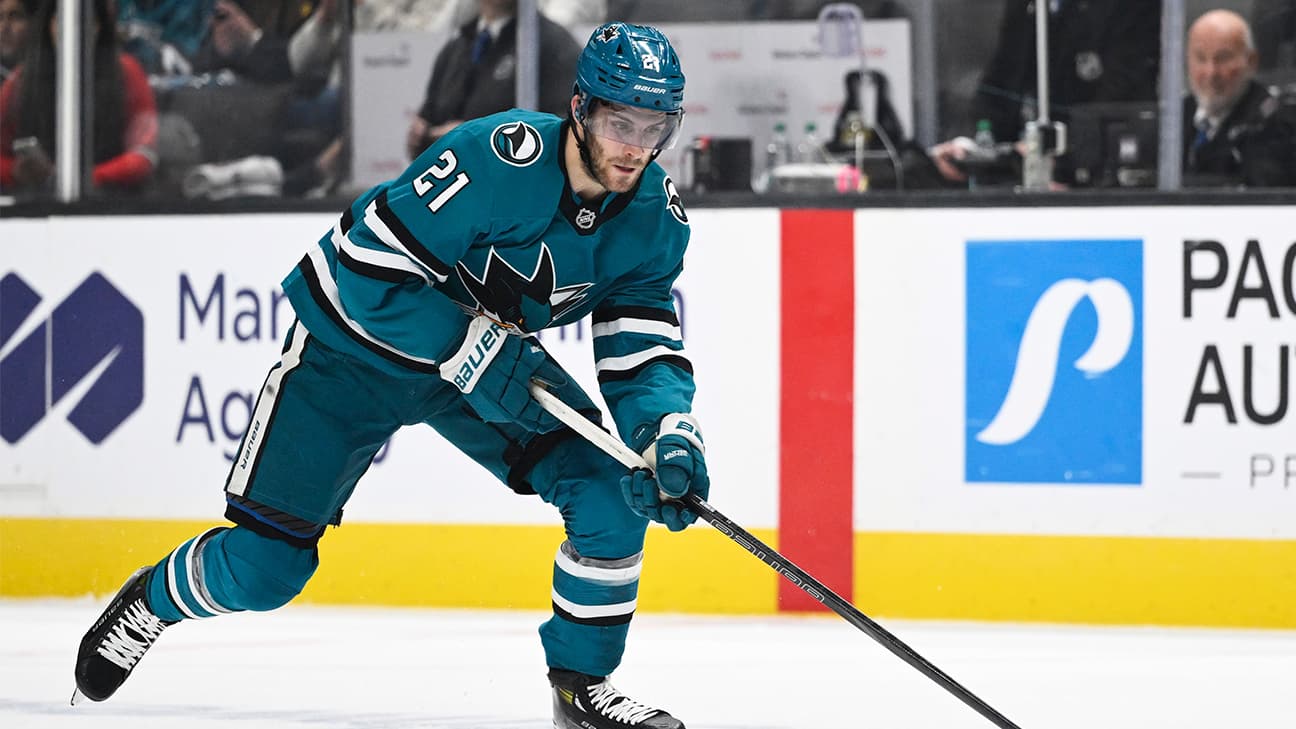 Alexander Wennberg action shot