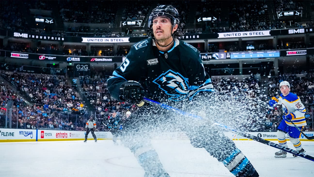 Brandon Tanev action shot