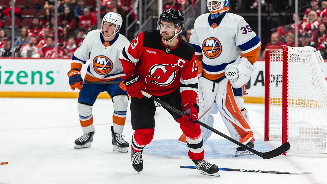 Nico Hischier action shot