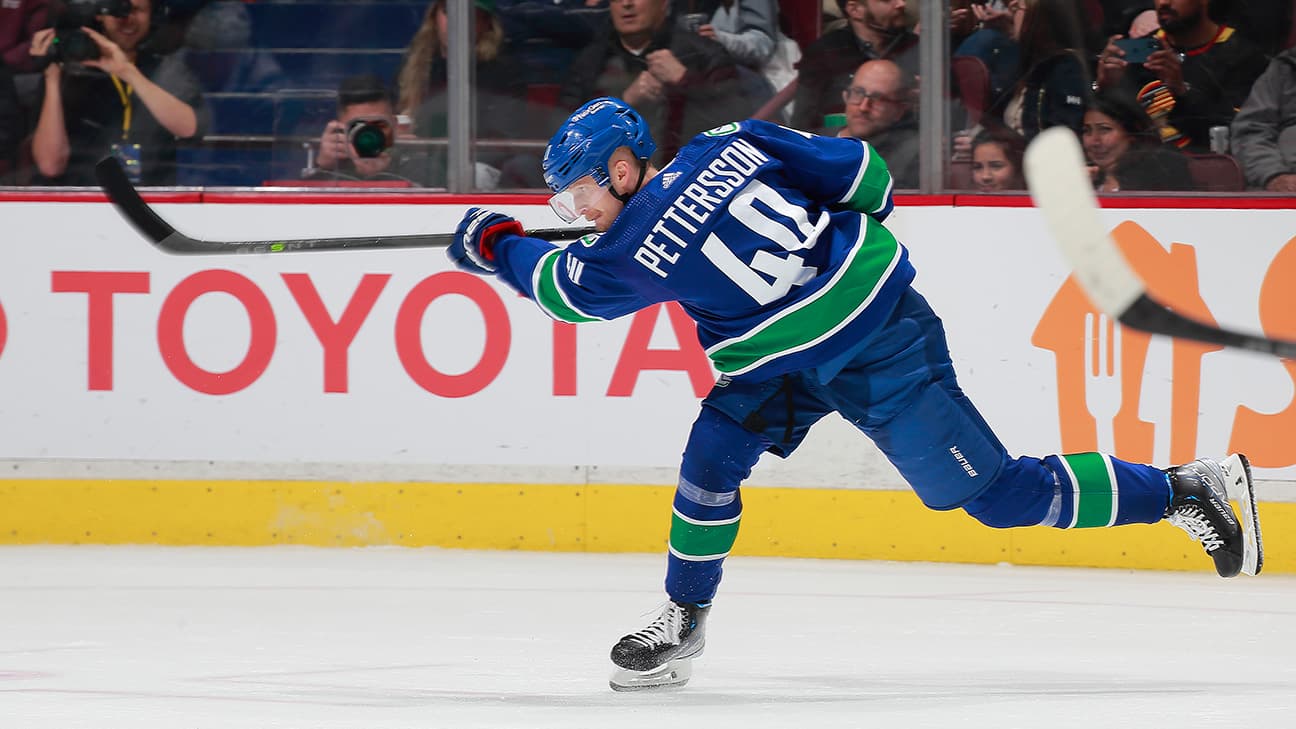 Elias Pettersson action shot