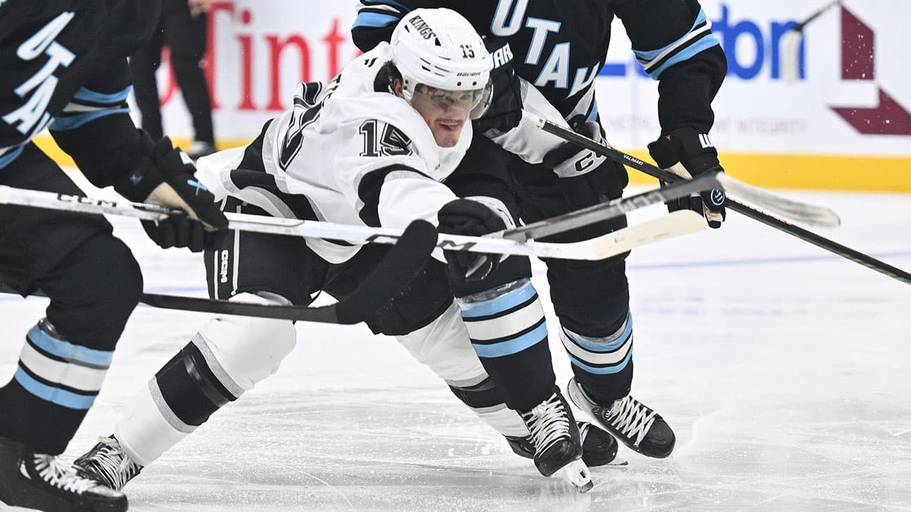 Alex Turcotte action shot