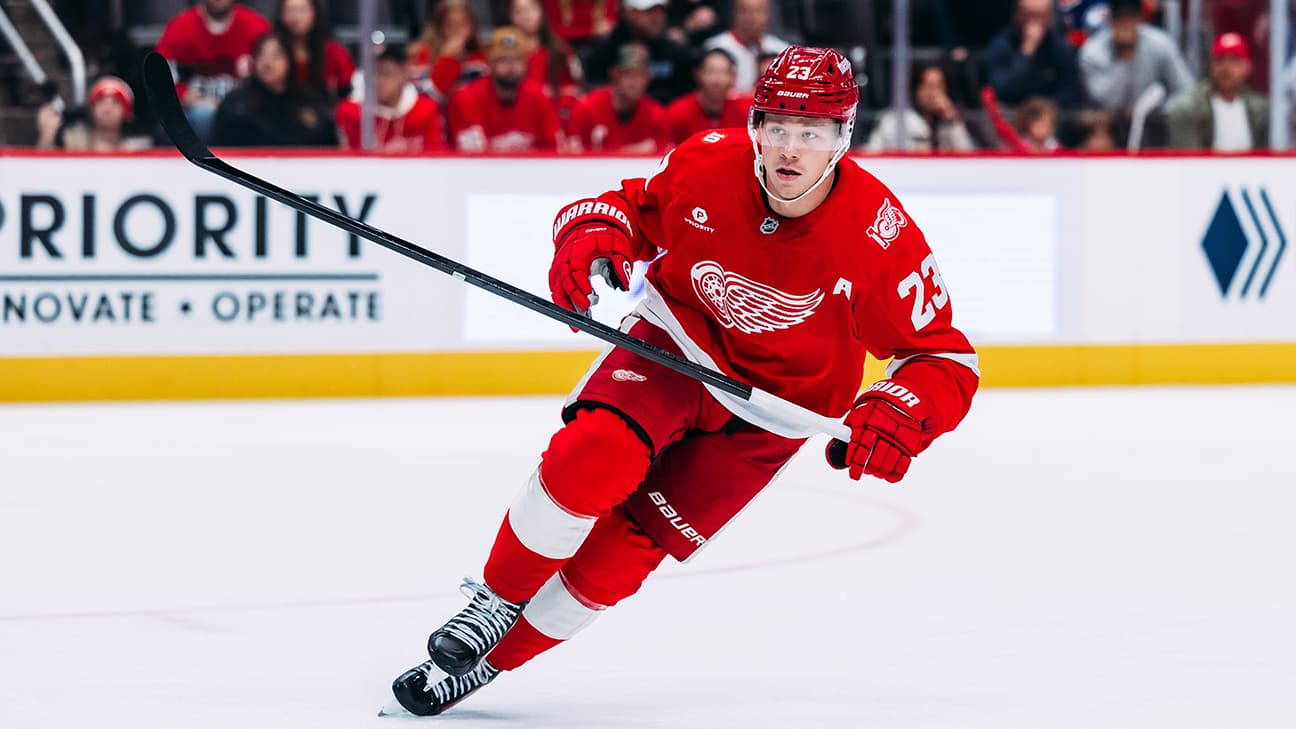 Lucas Raymond action shot