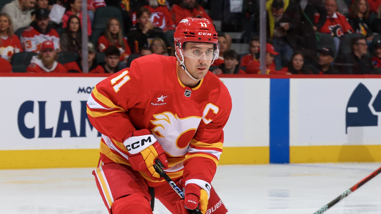 Mikael Backlund action shot