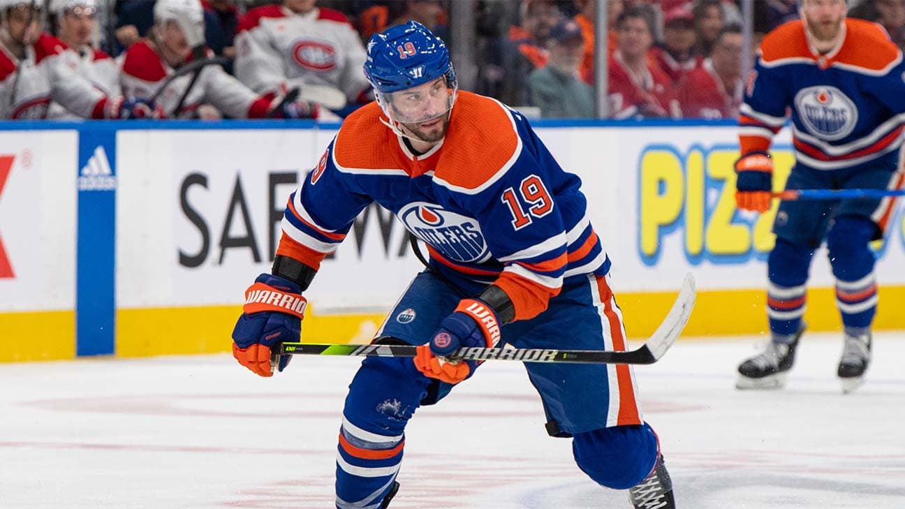 Adam Henrique action shot