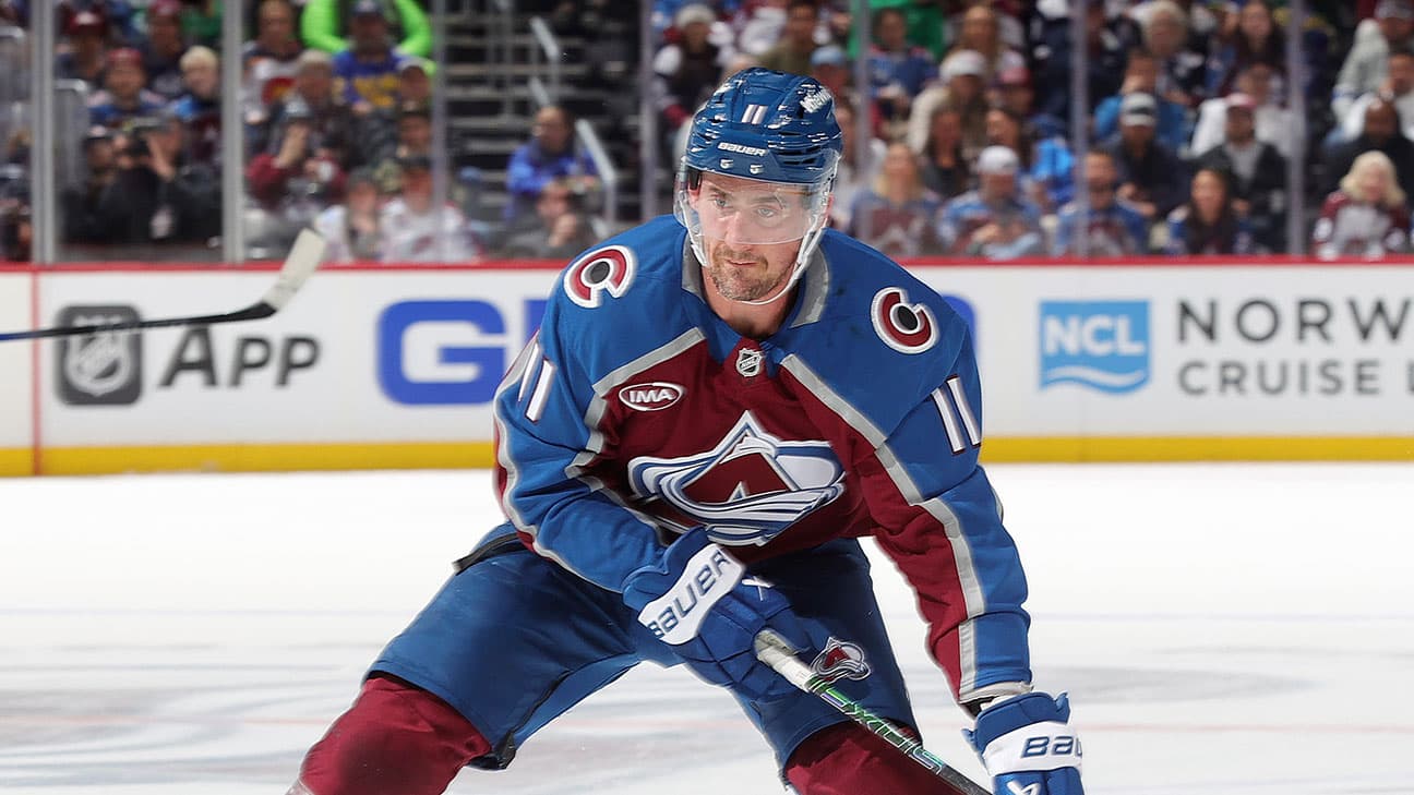 Brock Nelson action shot