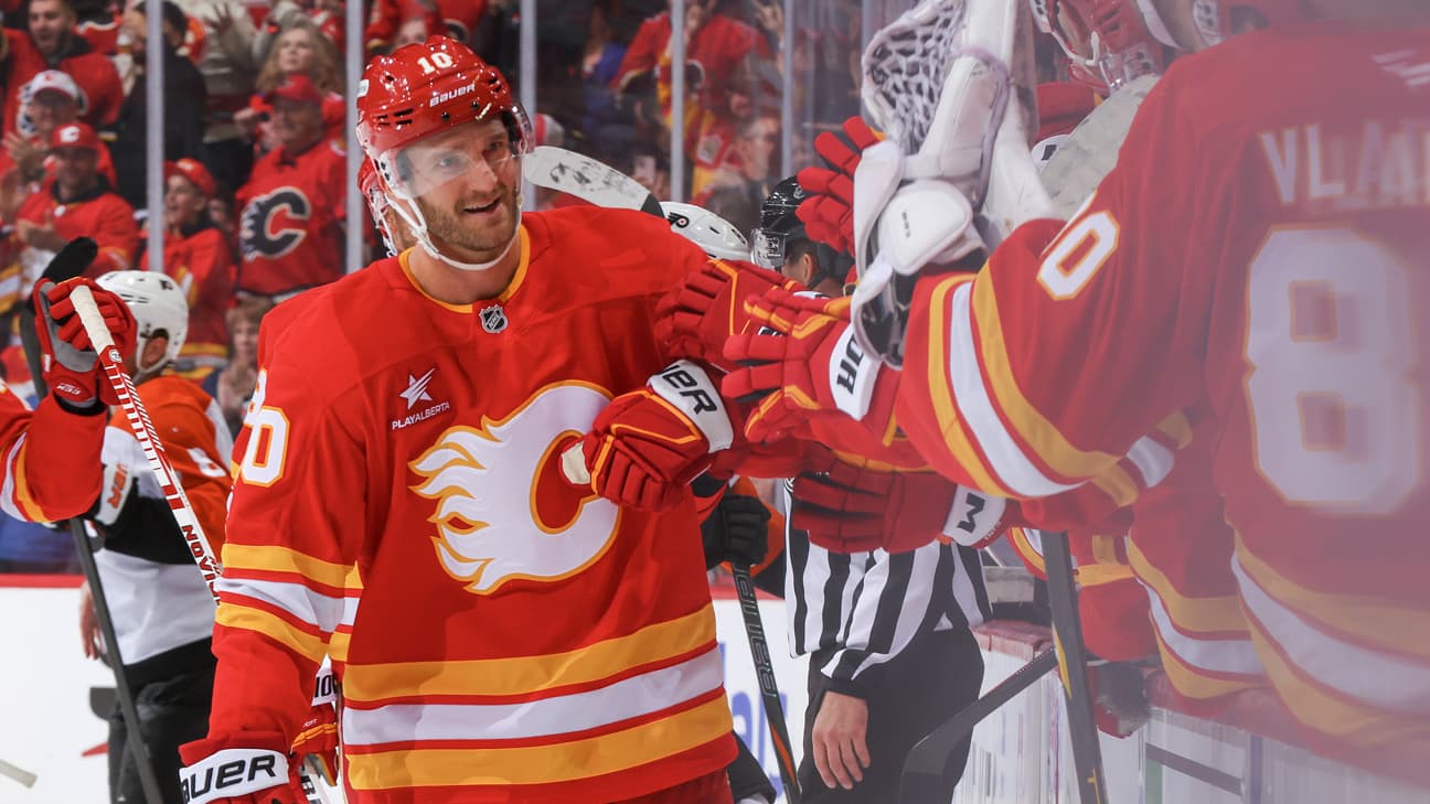 Jonathan Huberdeau action shot