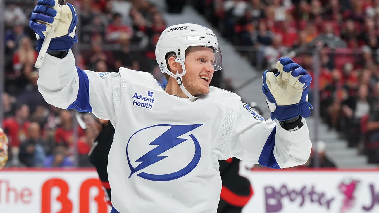 Jake Guentzel action shot