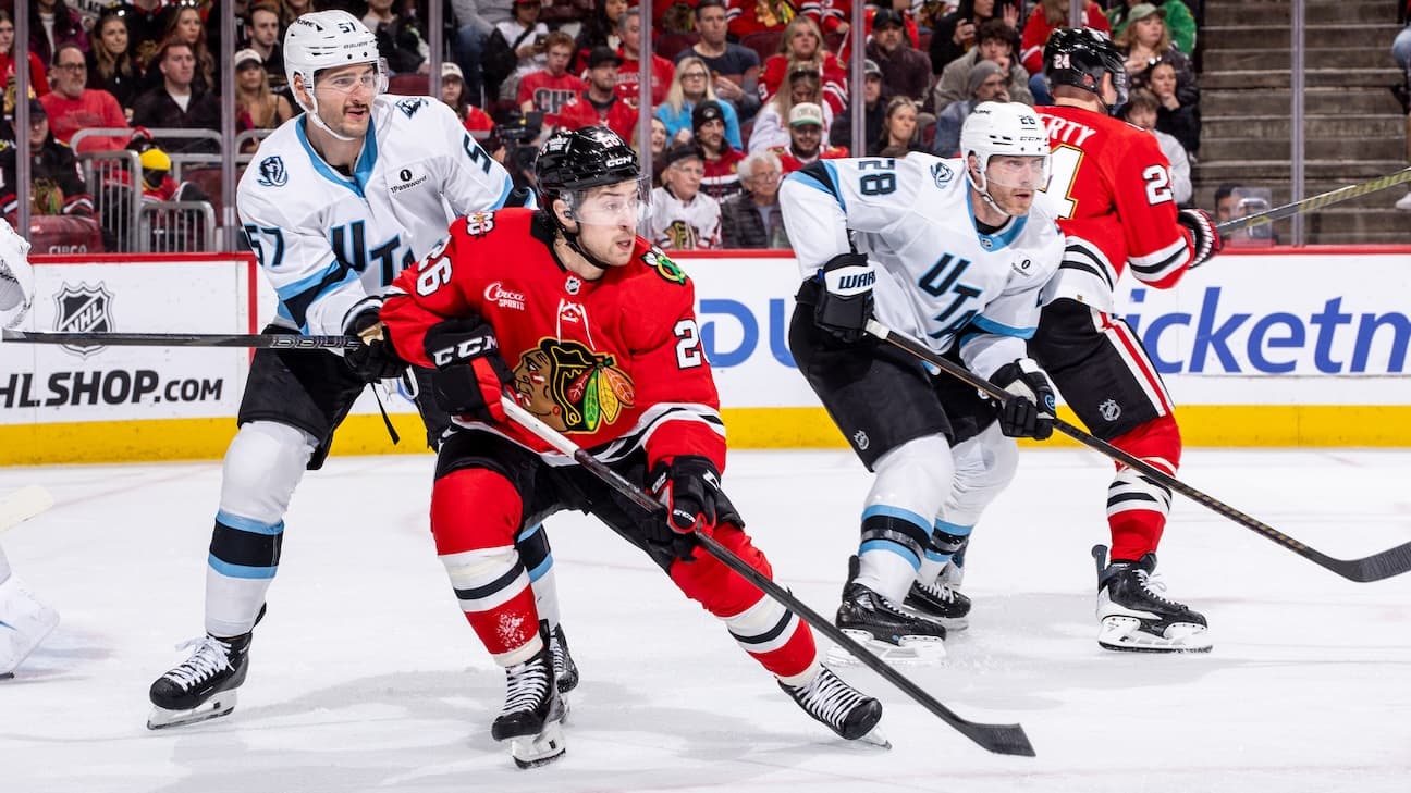 Andrew Mangiapane action shot