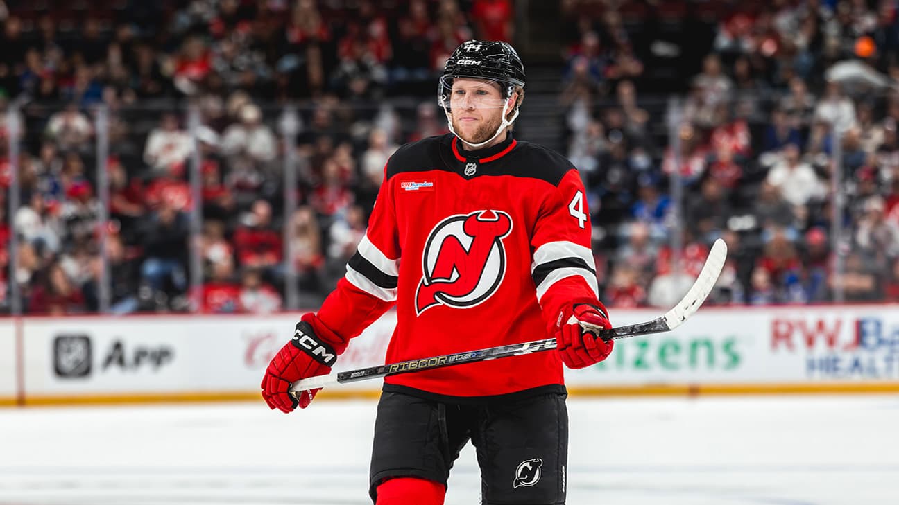 Dennis Cholowski action shot