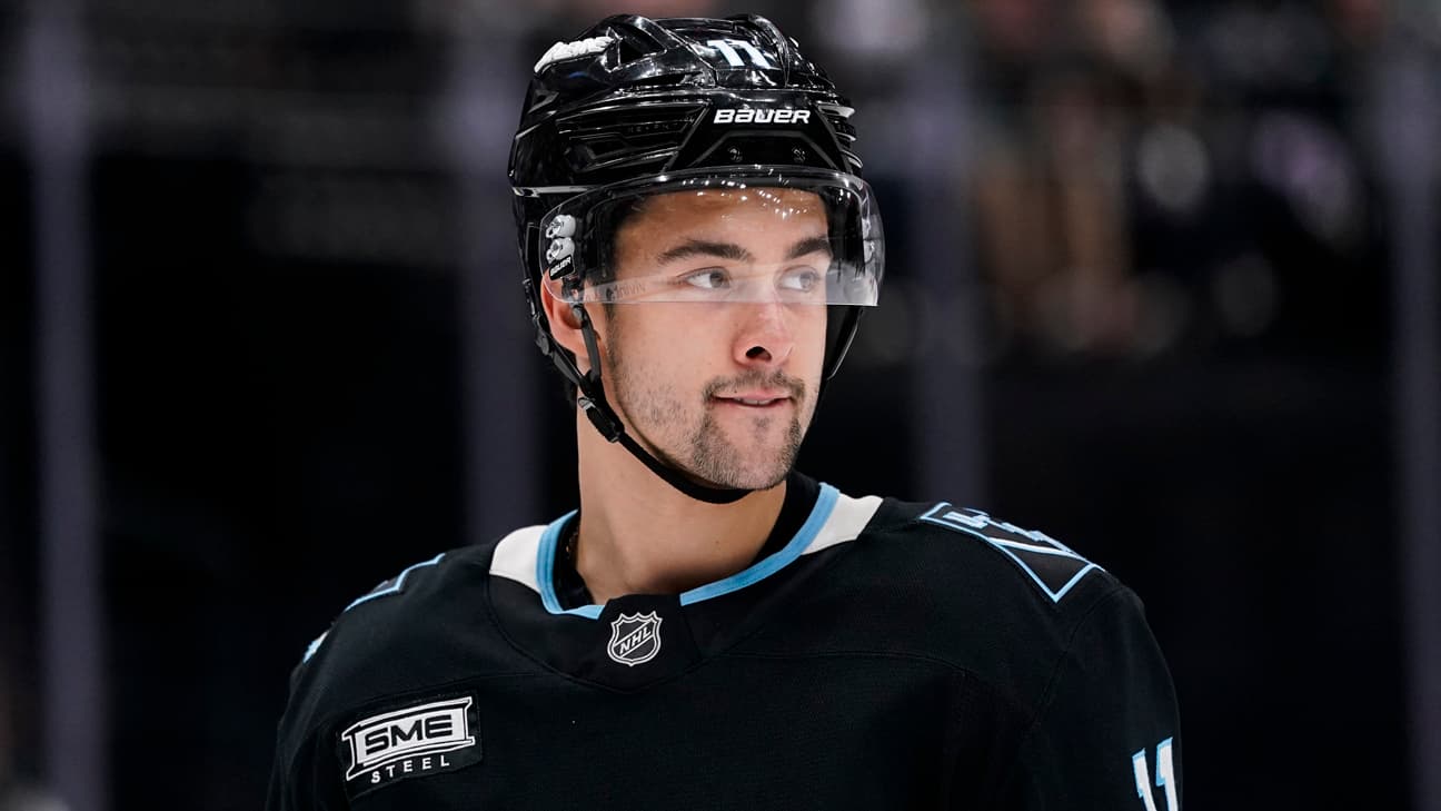 Dylan Guenther action shot