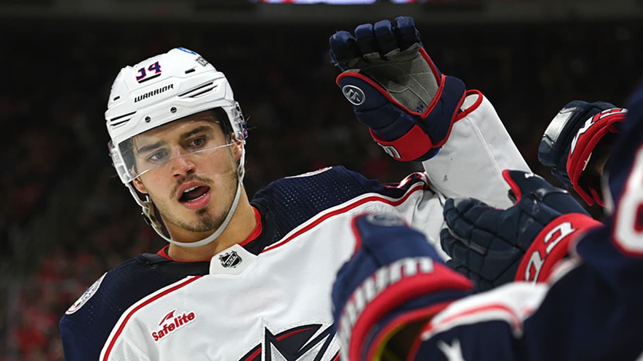 Cole Sillinger action shot